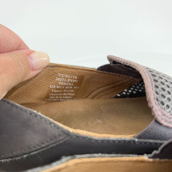 OluKai Women's Pehuea Shoe Size 7.5 Slip On Loafer Flats Gray Mesh Convertible - Picture 11 of 12